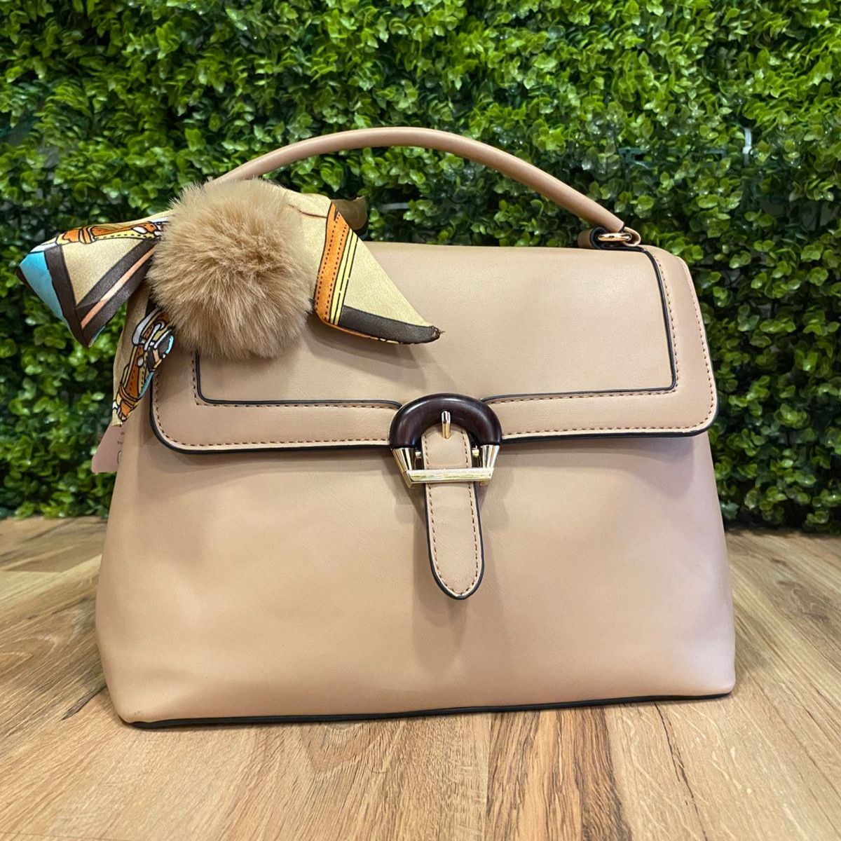 Bolsa Pompom